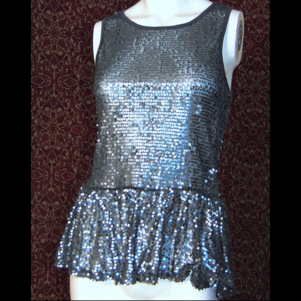 NEW H.I.P gray sequin sleeveless blouse M✨